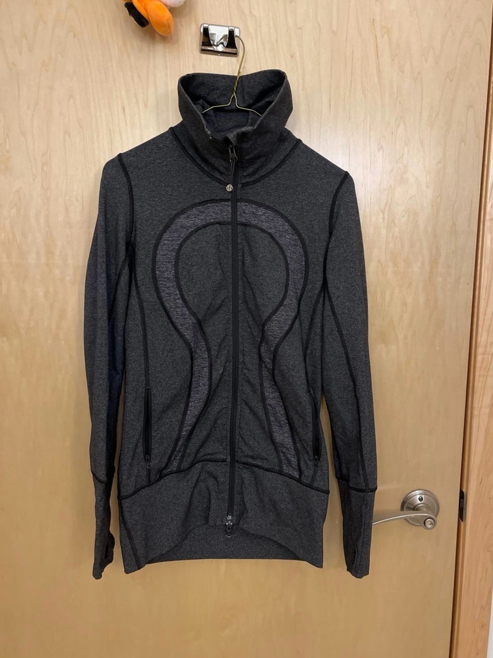Lululemon In Stride Jacket - Mock Neck Full Zip - Heathered Charcoal / Black - 4